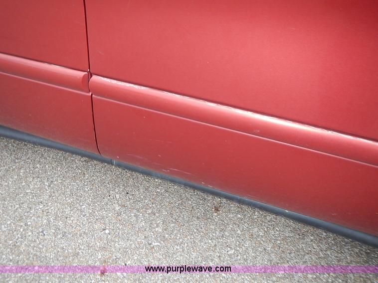 image for item L3592 1998 Ford Taurus LX