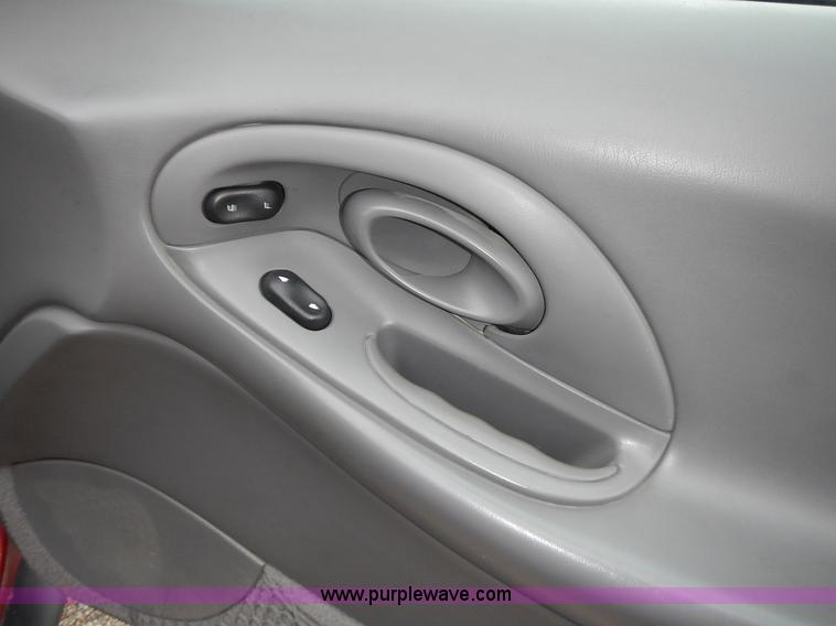 image for item L3592 1998 Ford Taurus LX