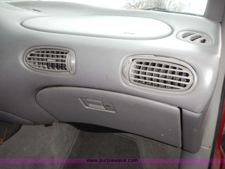 image for item L3592 1998 Ford Taurus LX