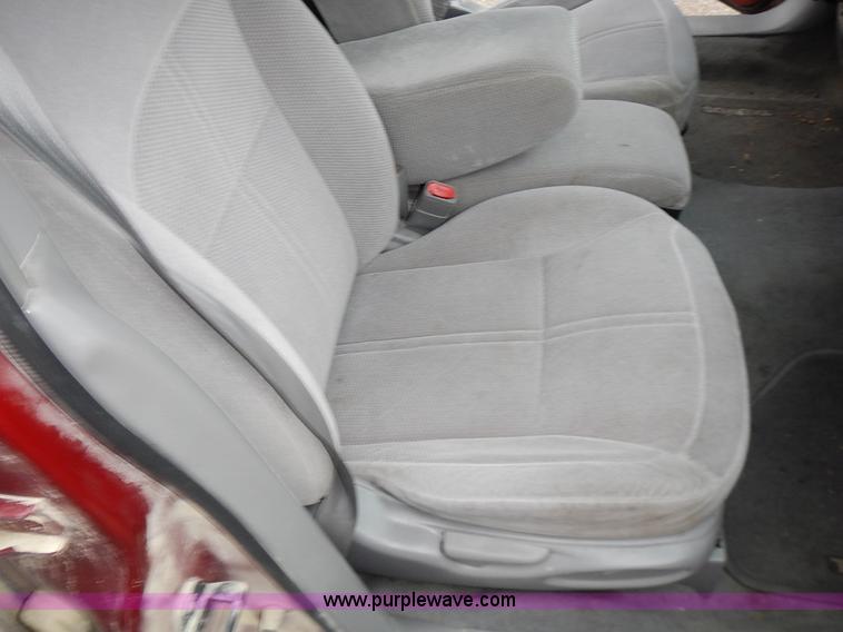 image for item L3592 1998 Ford Taurus LX