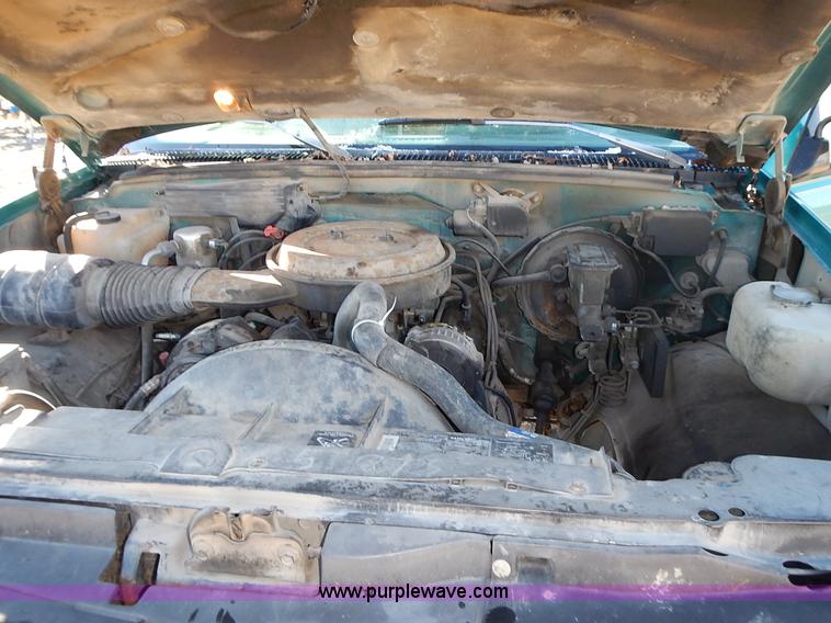 image for item L3608 1993 Chevrolet Silverado 2500 Ext. Cab pickup truck