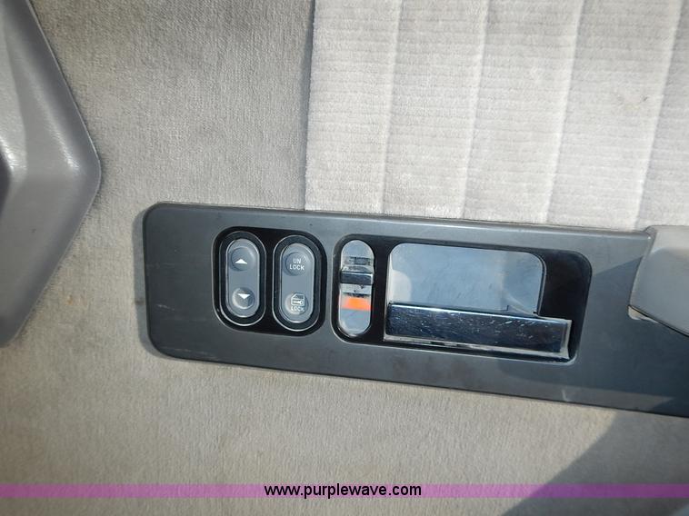 image for item L3608 1993 Chevrolet Silverado 2500 Ext. Cab pickup truck