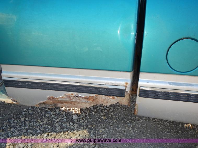 image for item L3608 1993 Chevrolet Silverado 2500 Ext. Cab pickup truck