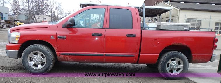 image for item L3612 2007 Dodge Ram 2500 pickup truck