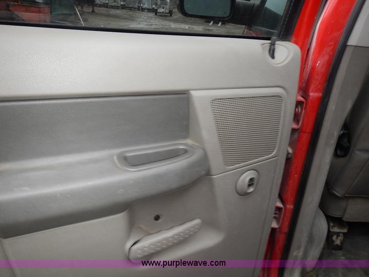 image for item L3612 2007 Dodge Ram 2500 pickup truck