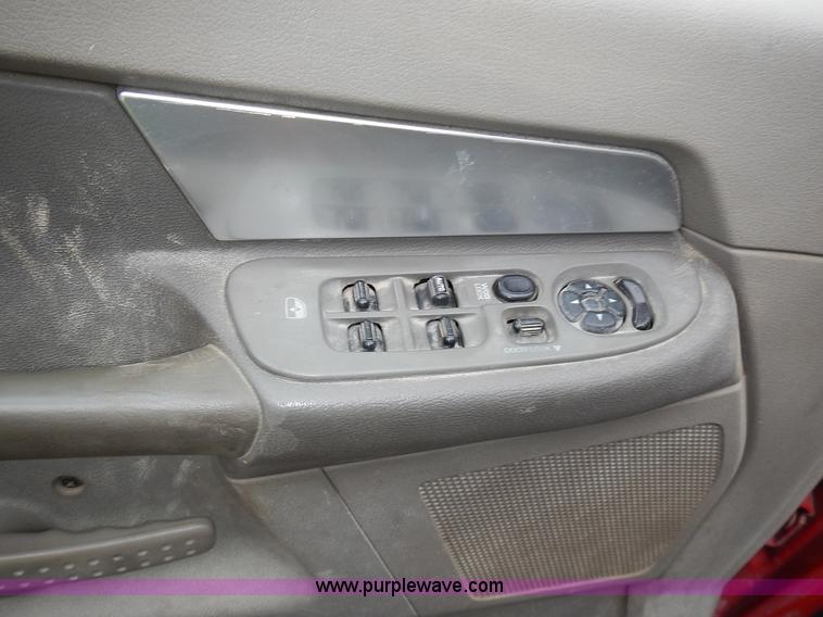 image for item L3612 2007 Dodge Ram 2500 pickup truck