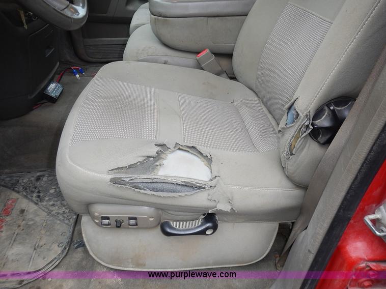 image for item L3612 2007 Dodge Ram 2500 pickup truck