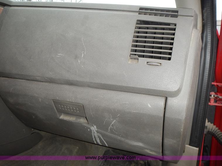 image for item L3612 2007 Dodge Ram 2500 pickup truck