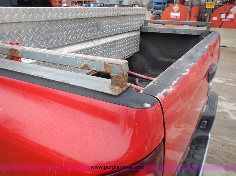 image for item L3612 2007 Dodge Ram 2500 pickup truck