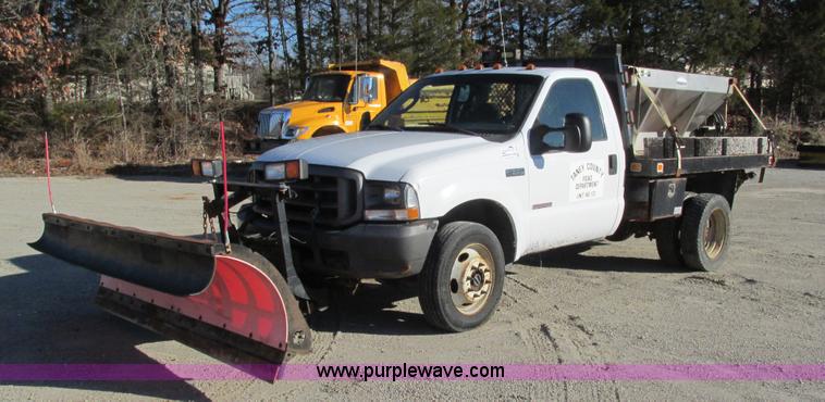 image for item L5359 2004 Ford F550 Super Duty dump flatbed truck