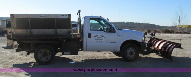 image for item L5359 2004 Ford F550 Super Duty dump flatbed truck