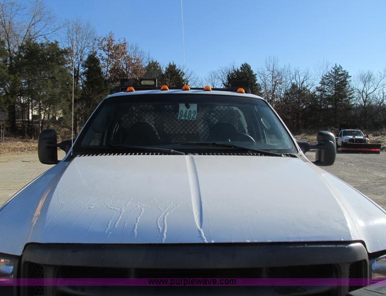 image for item L5359 2004 Ford F550 Super Duty dump flatbed truck