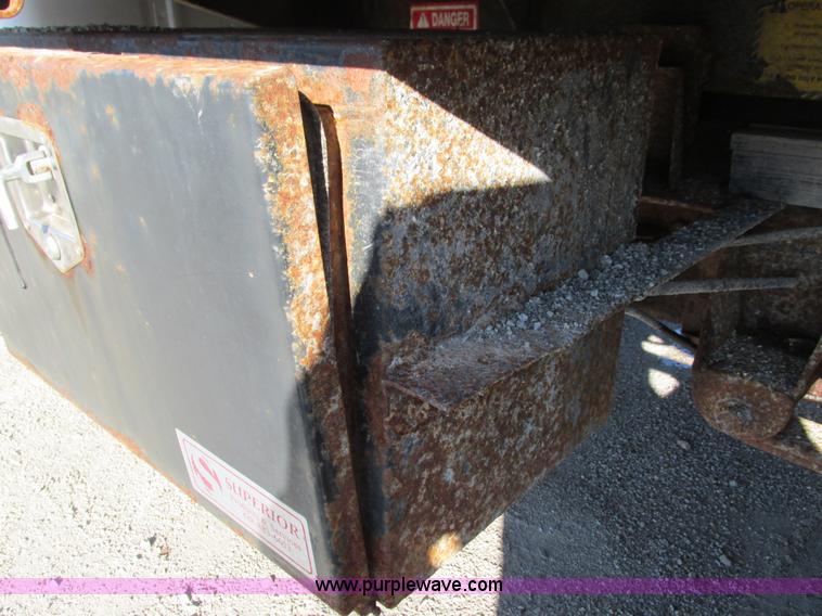 image for item L5359 2004 Ford F550 Super Duty dump flatbed truck