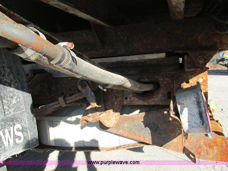 image for item L5359 2004 Ford F550 Super Duty dump flatbed truck