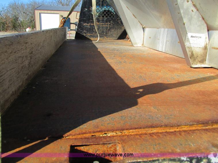 image for item L5359 2004 Ford F550 Super Duty dump flatbed truck