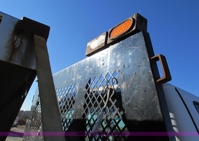 image for item L5359 2004 Ford F550 Super Duty dump flatbed truck