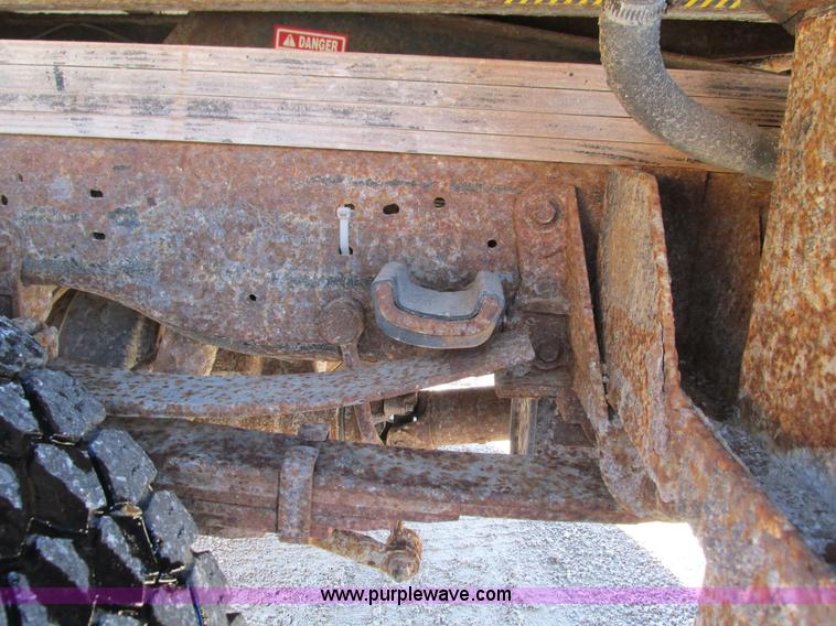 image for item L5359 2004 Ford F550 Super Duty dump flatbed truck