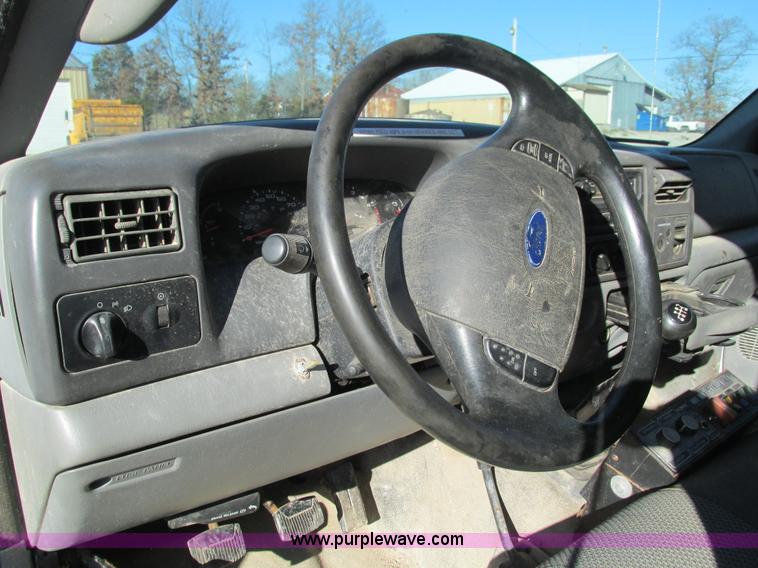 image for item L5359 2004 Ford F550 Super Duty dump flatbed truck