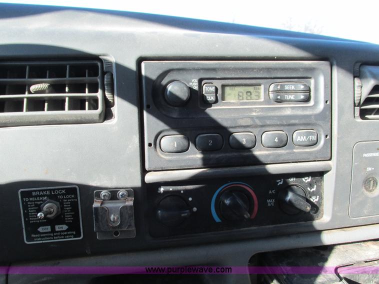 image for item L5359 2004 Ford F550 Super Duty dump flatbed truck