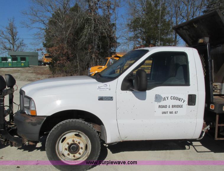 image for item L5360 2003 Ford F550 Super Duty dump flatbed truck