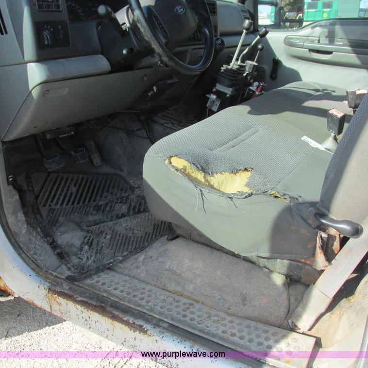 image for item L5360 2003 Ford F550 Super Duty dump flatbed truck