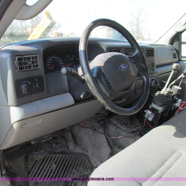 image for item L5360 2003 Ford F550 Super Duty dump flatbed truck