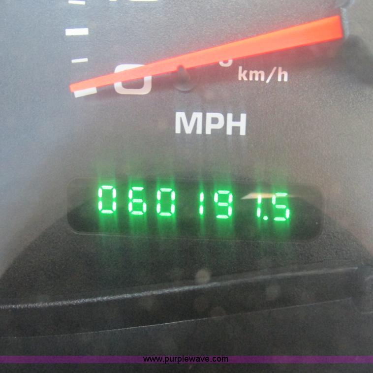 image for item L5360 2003 Ford F550 Super Duty dump flatbed truck