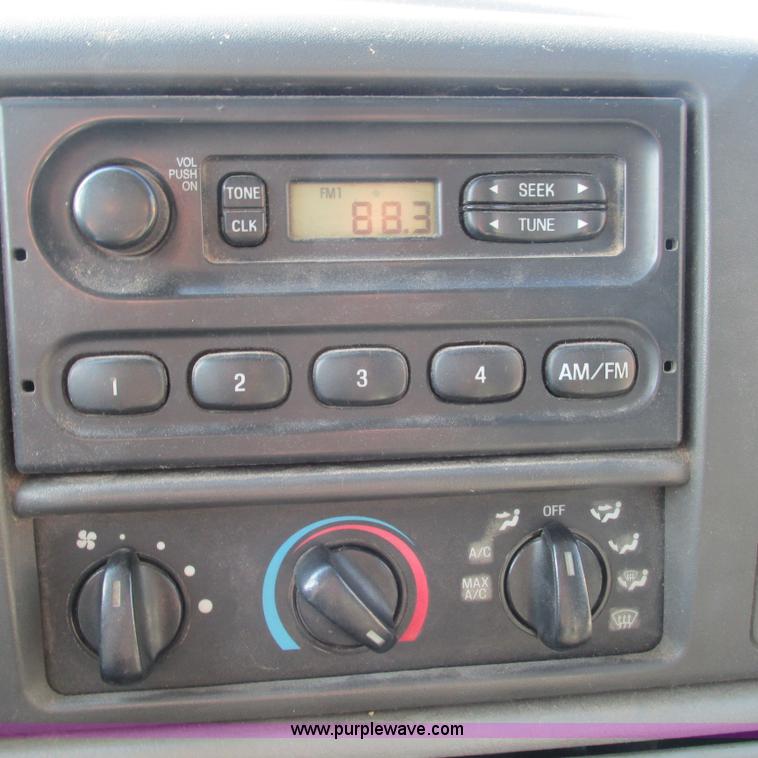 image for item L5360 2003 Ford F550 Super Duty dump flatbed truck