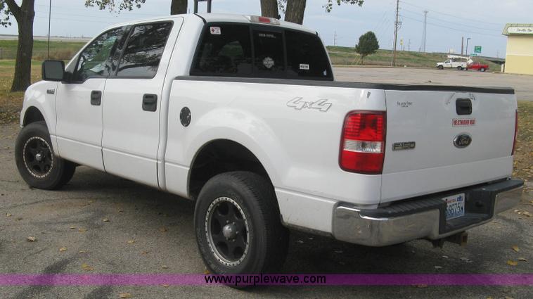 image for item L6424 2004 Ford F150 XLT SuperCrew pickup truck