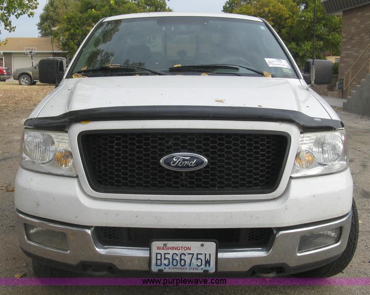 image for item L6424 2004 Ford F150 XLT SuperCrew pickup truck