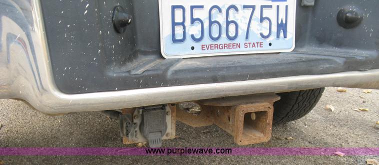 image for item L6424 2004 Ford F150 XLT SuperCrew pickup truck