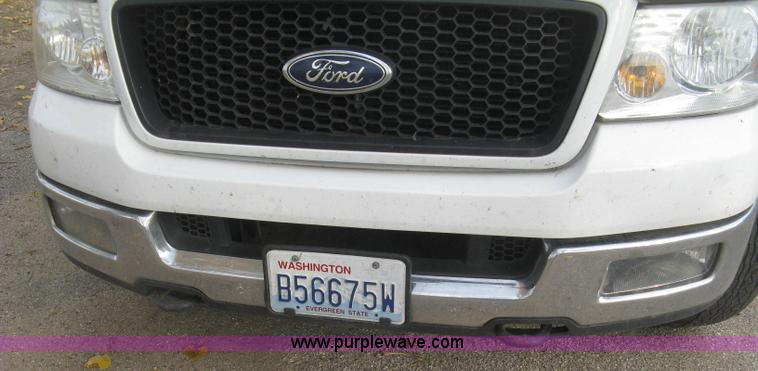 image for item L6424 2004 Ford F150 XLT SuperCrew pickup truck