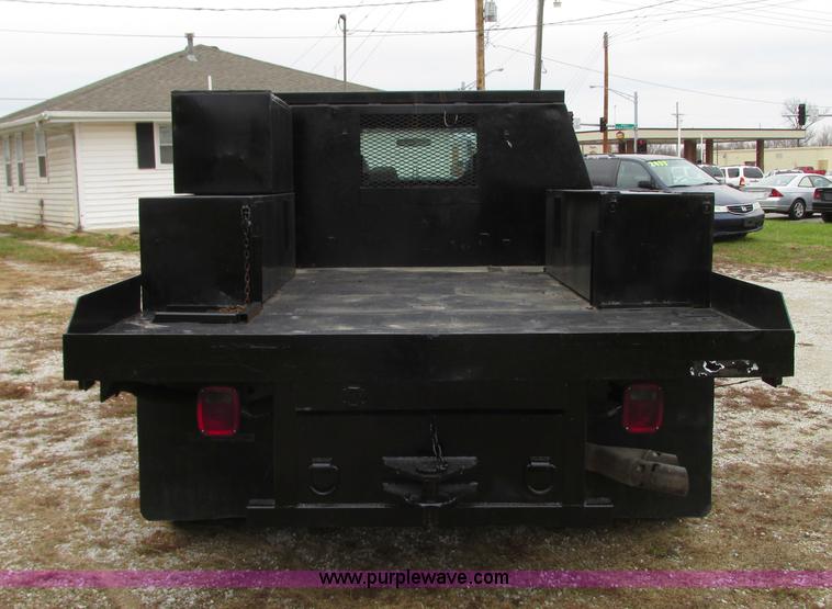 image for item N9328 2008 Ford F550 Crew Cab flatbed pickup truck