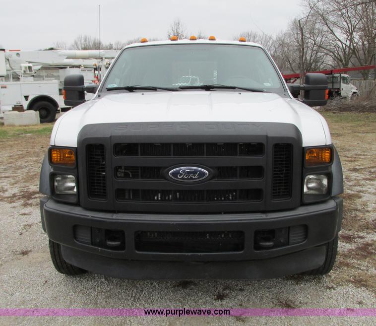 image for item N9328 2008 Ford F550 Crew Cab flatbed pickup truck