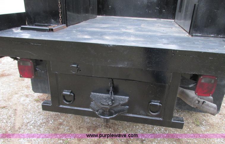 image for item N9328 2008 Ford F550 Crew Cab flatbed pickup truck