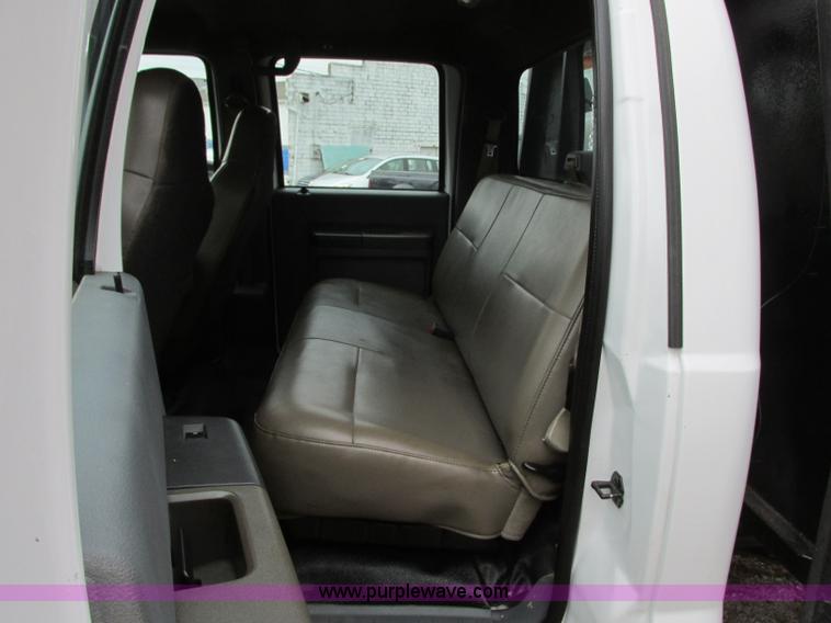 image for item N9328 2008 Ford F550 Crew Cab flatbed pickup truck