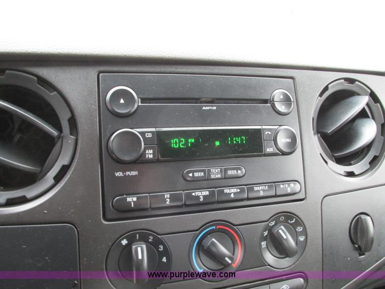 image for item N9328 2008 Ford F550 Crew Cab flatbed pickup truck