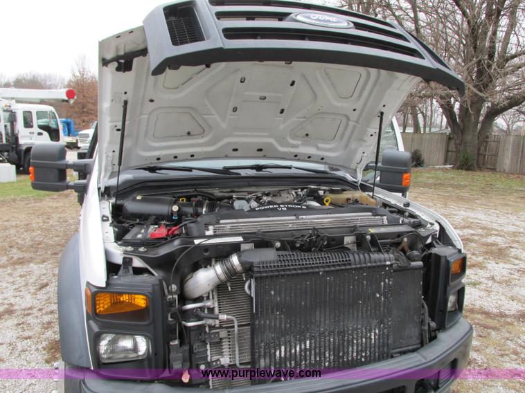 image for item N9328 2008 Ford F550 Crew Cab flatbed pickup truck