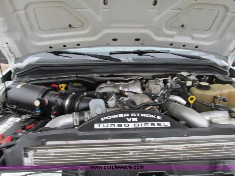 image for item N9328 2008 Ford F550 Crew Cab flatbed pickup truck