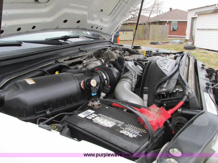 image for item N9328 2008 Ford F550 Crew Cab flatbed pickup truck