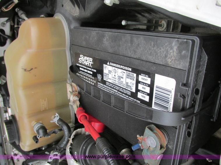 image for item N9328 2008 Ford F550 Crew Cab flatbed pickup truck