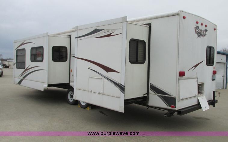 image for item N9338 2009 Keystone VR1323FKS camper