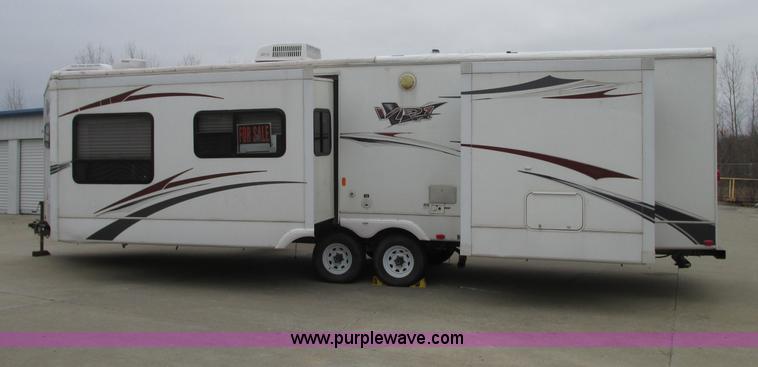 image for item N9338 2009 Keystone VR1323FKS camper