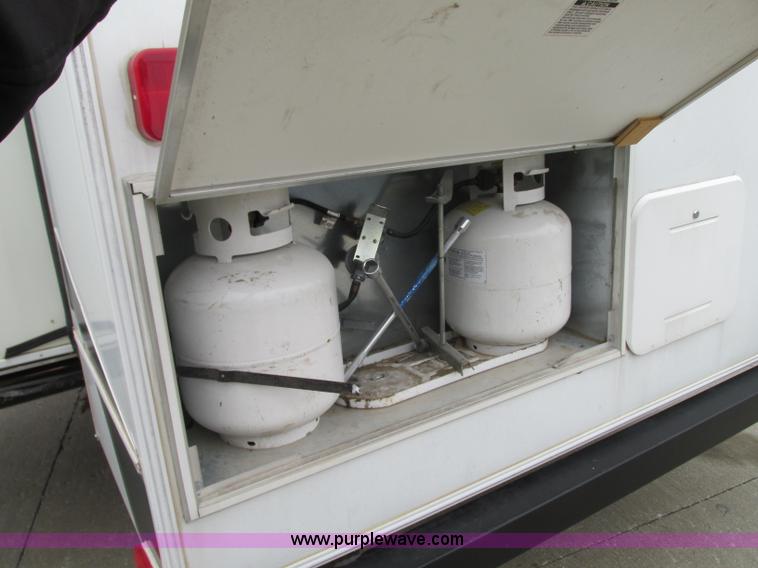 image for item N9338 2009 Keystone VR1323FKS camper