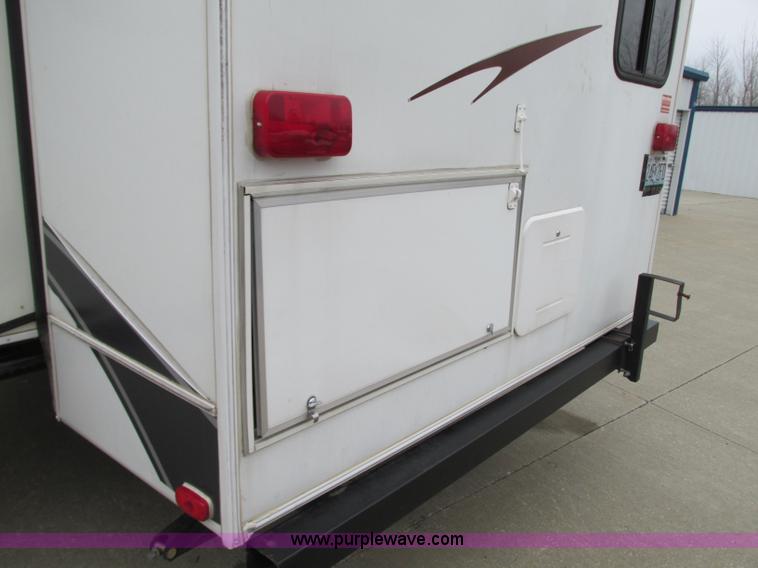 image for item N9338 2009 Keystone VR1323FKS camper