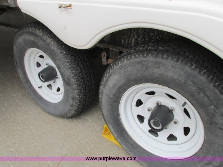 image for item N9338 2009 Keystone VR1323FKS camper