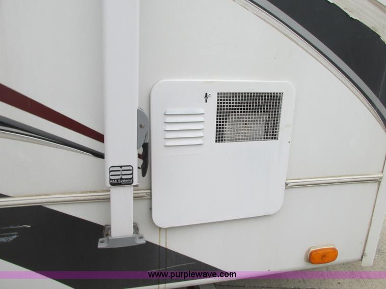 image for item N9338 2009 Keystone VR1323FKS camper