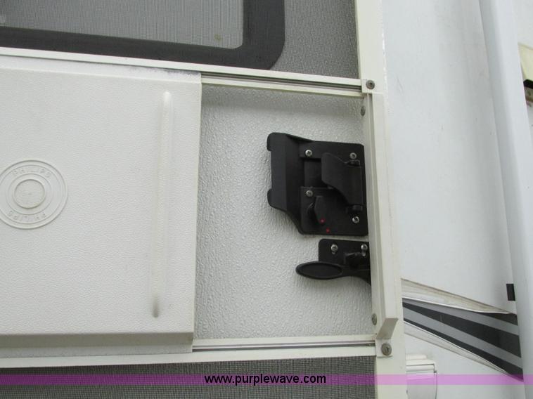 image for item N9338 2009 Keystone VR1323FKS camper