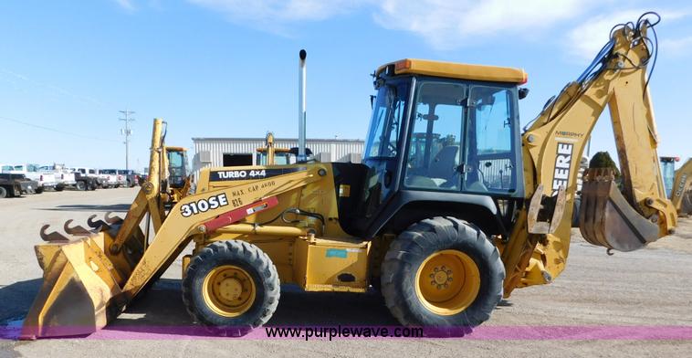 image for item AW9331 1997 John Deere 310SE backhoe