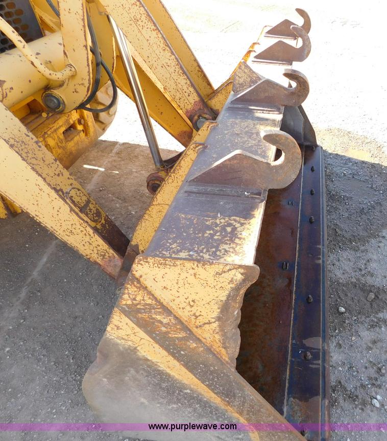 image for item AW9331 1997 John Deere 310SE backhoe